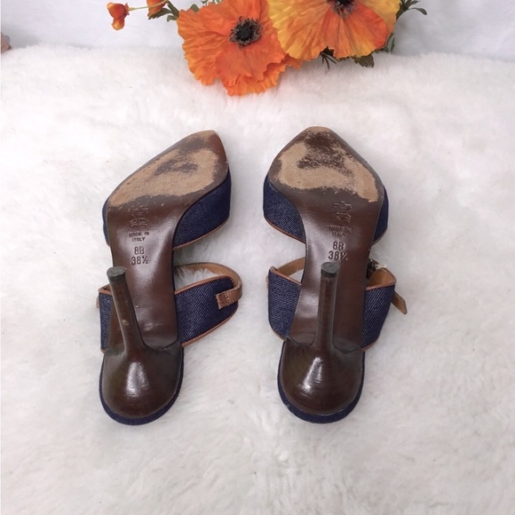 BCBGMaxAzrsria pointy toe Denim sling back Blue heels very cute Size 8B - Picture 7 of 7